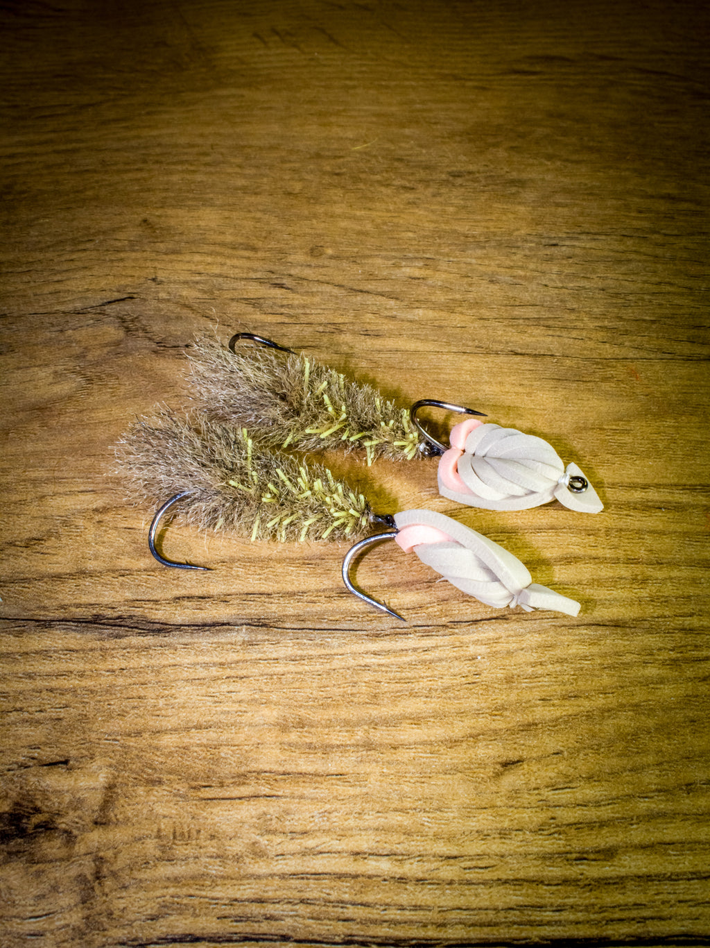 CUSTOM TIE LIVELY GRUNTER PRAWN FLY