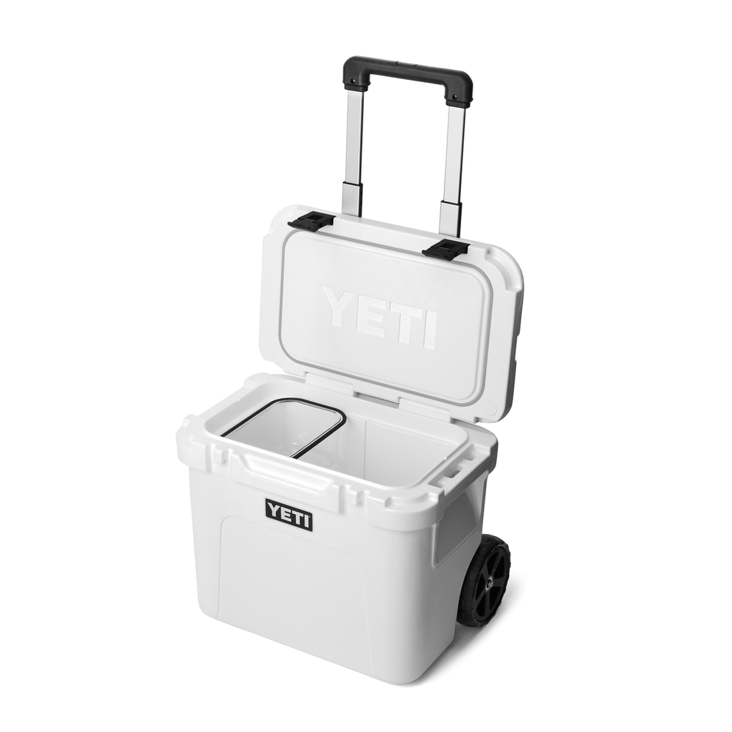 YETI ROADIE 32 WHEELED COOLER