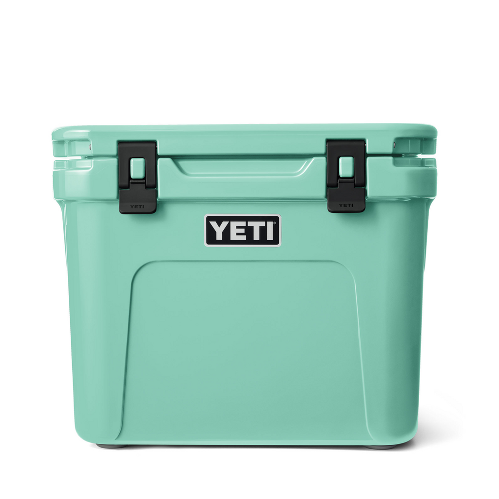 YETI ROADIE 32 WHEELED COOLER
